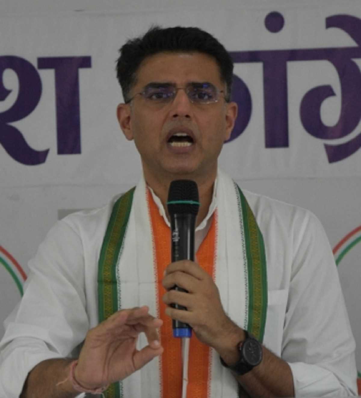 पायलट-गहलोत लड़ाई पर जल्द होगी दिल्ली में कांग्रेस की बैठक पायलट-गहलोत लड़ाई पर जल्द होगी दिल्ली में कांग्रेस की बैठक